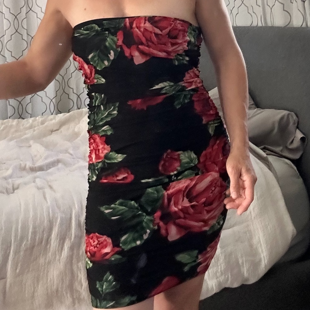 Ruched bodycon Rose Pattern Strapless Dress